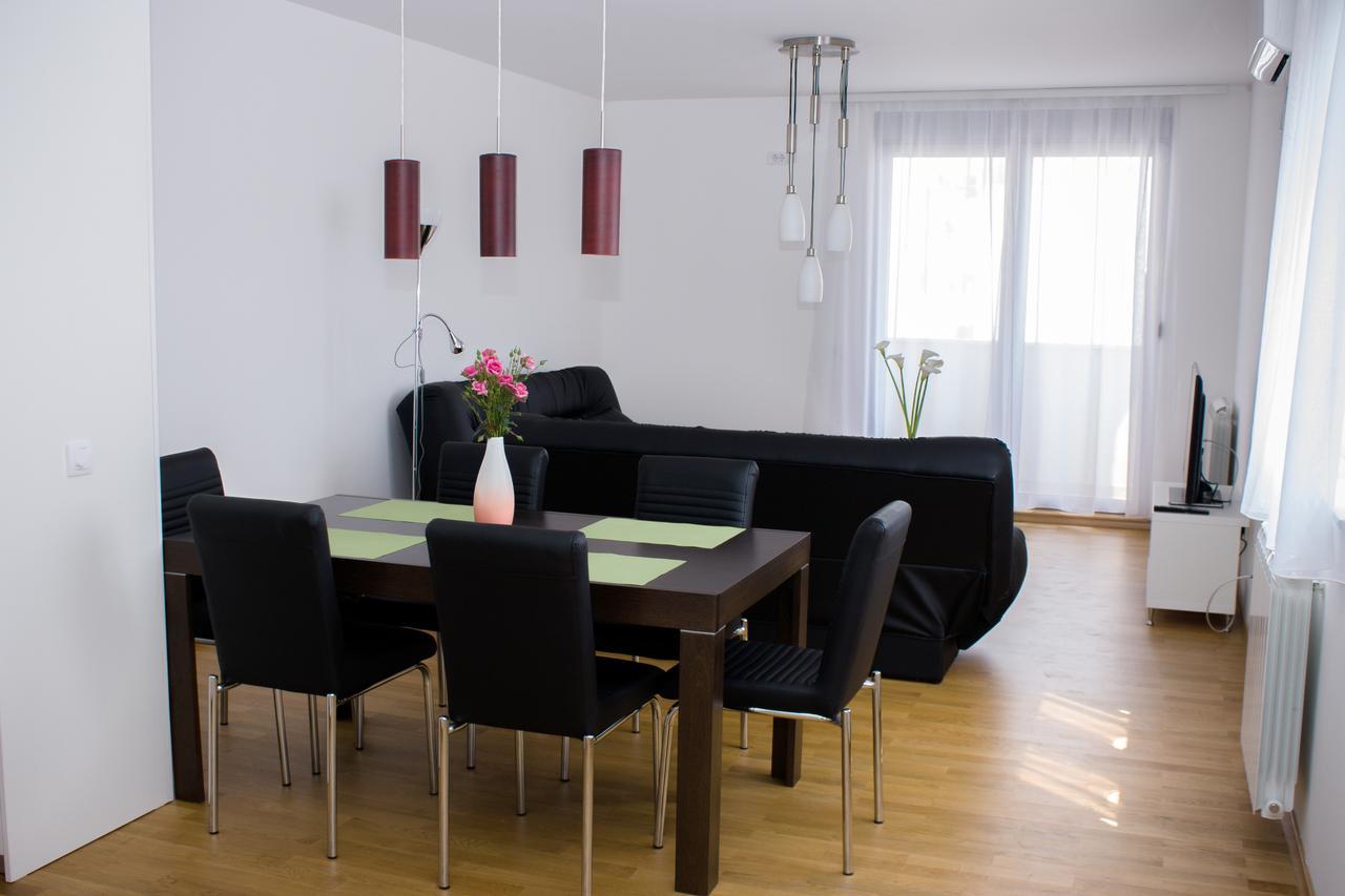 Botanical Garden Apartments Белград Екстериор снимка
